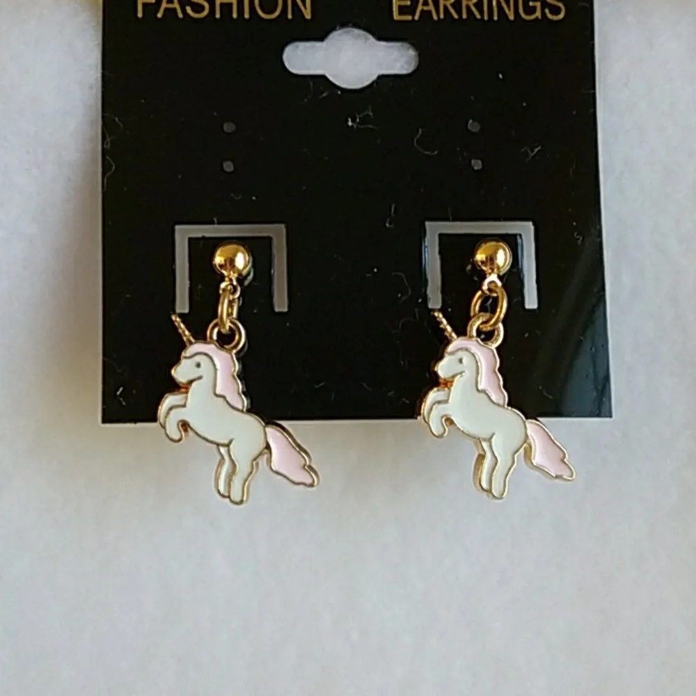 Girls white, gold, & pink unicorn post earrings